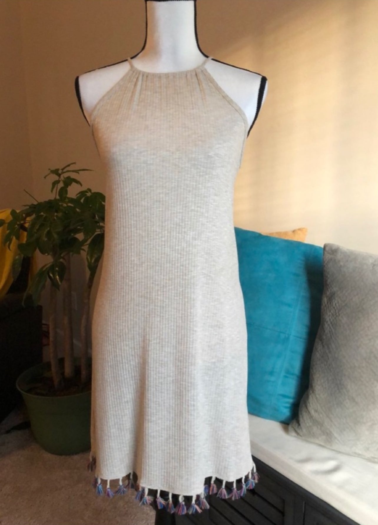 BOHO TASSEL DRESS! LIGHTWEIGHT MATERIAL (RAYON) 6 units sizes ready to ship!